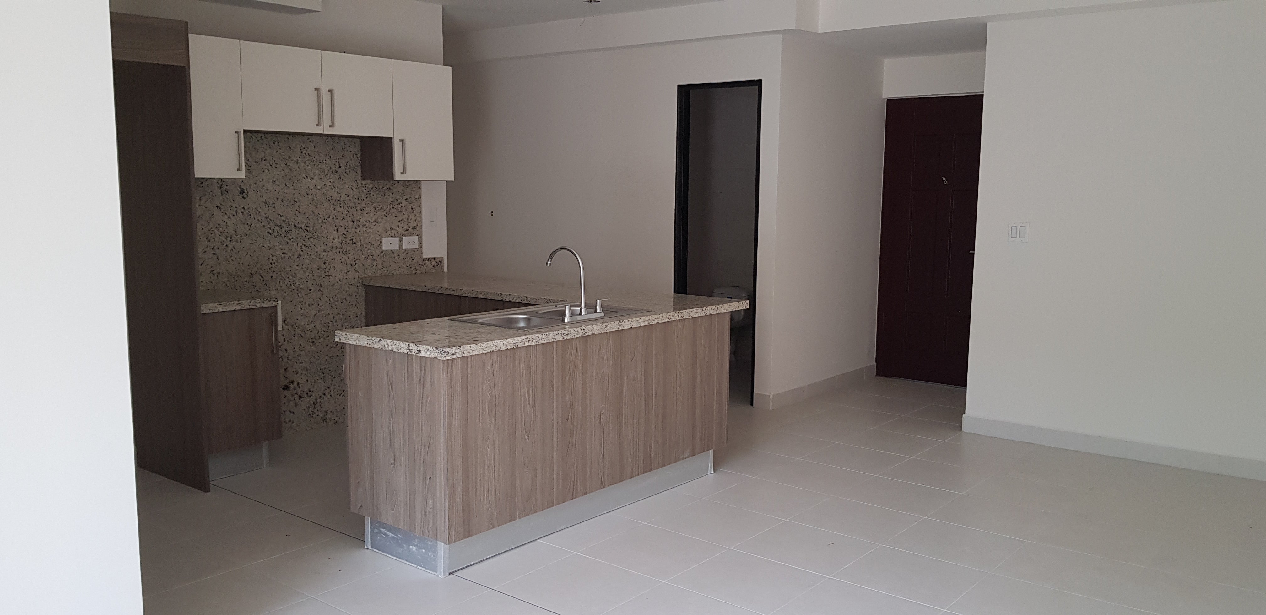 Embassy Village a Estrenar