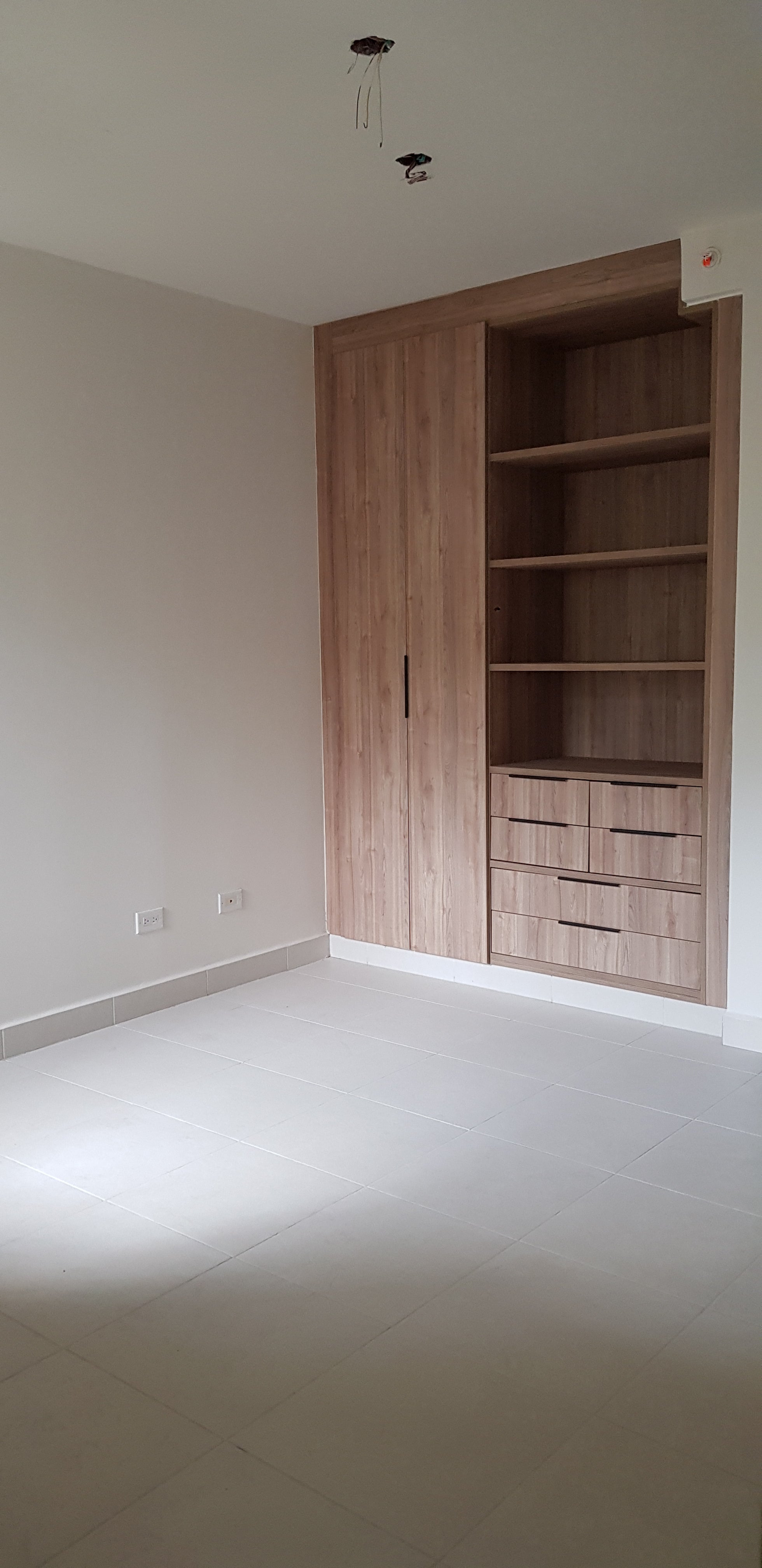 Embassy Village a Estrenar